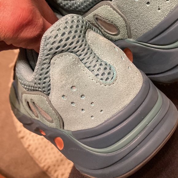Yeezy 700 faded azure worn twice - Picture 13 of 16